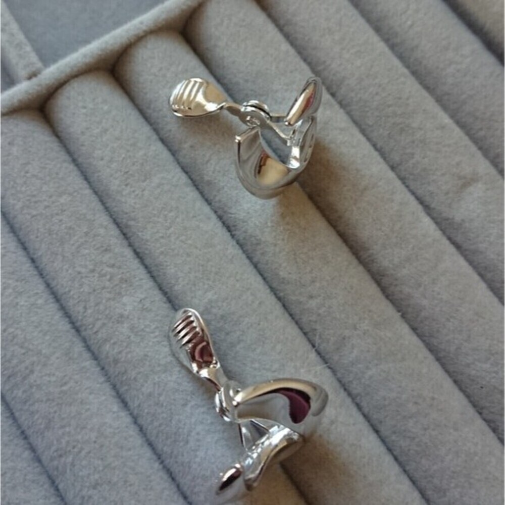 Monet chunky silver tone hoops clip on earrings - Picture 6 of 6